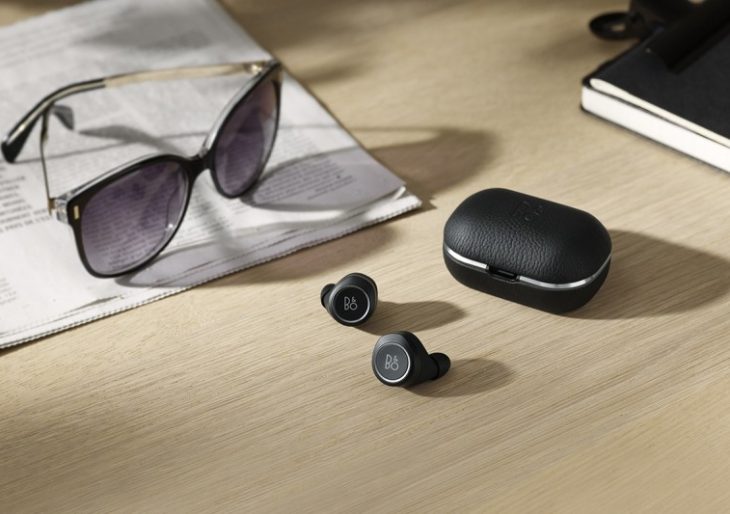 Bang & Olufsen E8 Earphones Feature Wireless Charging Case