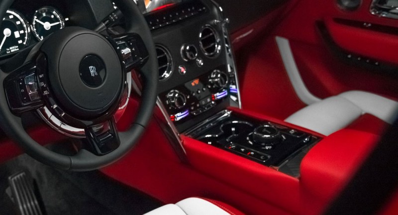 mudder profil Lima Prolific Rapper Gucci Mane Gifts Wife Keyshia Red-on-Red Rolls-Royce  Cullinan | American Luxury