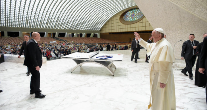 Killerspin Revolution SVR Bianco, Replica of the Table Gifted to Pope Francis in 2016, Hits Auction, With 100% of Proceeds Going Directly to the Charity of Your Choice
