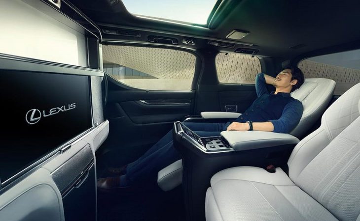 Lexus LM Minivan Is an Ideal Executive 