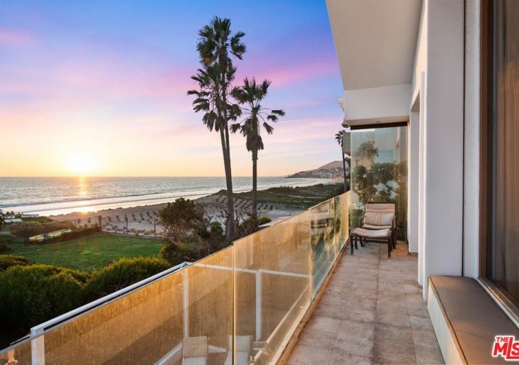 Frank Sinatra’s Malibu Home Snapped Up by Mindy Kaling for $9.6M