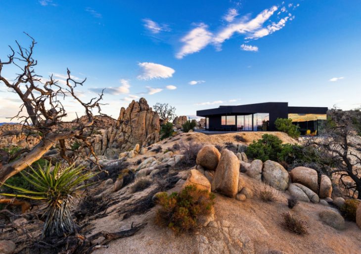 Black Desert House in California by Oller & Pejic Architecture