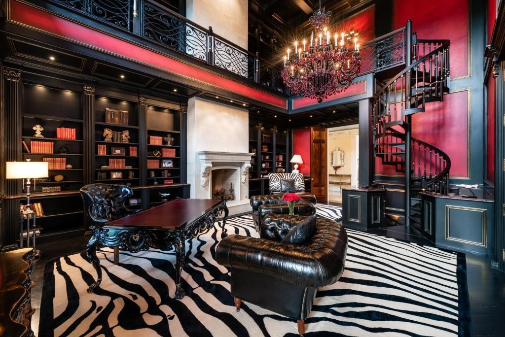 Steve Harvey Buys Tyler Perry’s Onetime Atlanta Mansion for $15M
