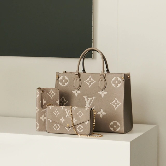 2022 Louis Vuitton Monogram Empreinte Felicie Bag