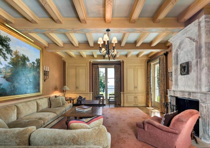Inside Kristen Stewart's $6M house in Los Feliz