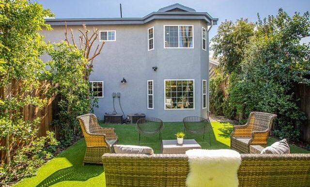 ‘Black-ish’ Creator Kenya Barris Puts L.A. Property on the Market for $1.3M