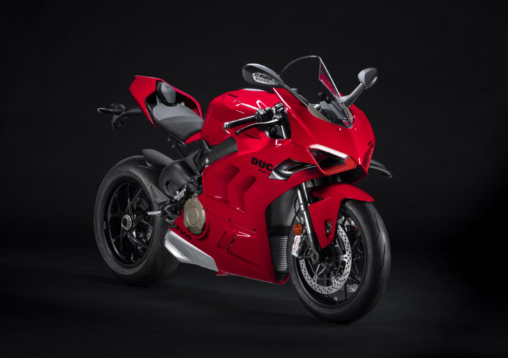2022 Ducati Panigale V4 and V4 S Unveiled