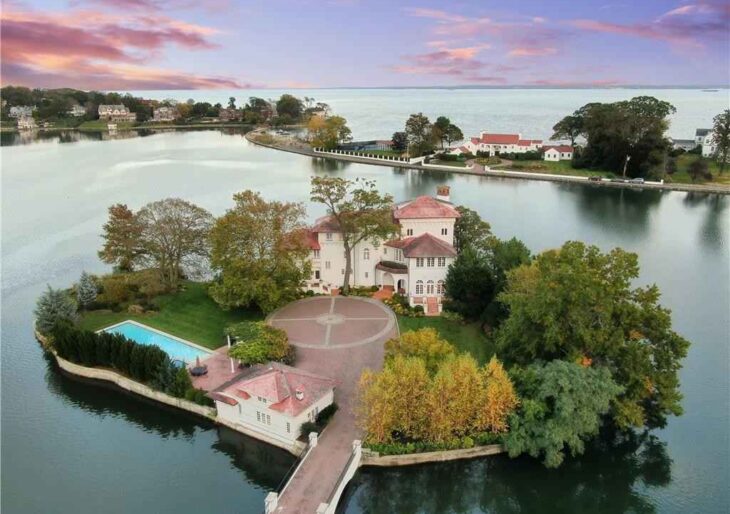 Private-Island Home in New York Could Be Yours for $4.9M