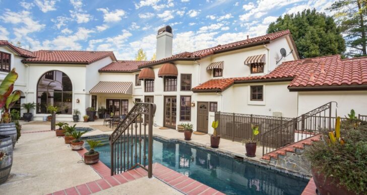 Taylor Lautner Buys Mediterranean Spread in Agoura Hills for $3.9M