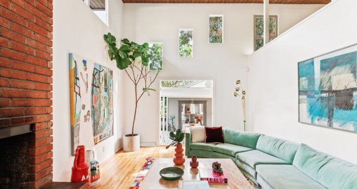 Emily Ratajkowski Puts L.A. Home on the Market at $2.2M