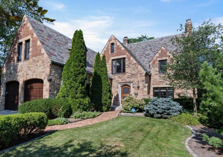 NBA Champion Matthew Dellavedova Looking to Part With Wisconsin Home for $2.1M