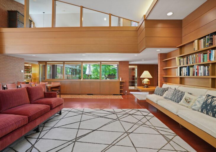Spacious Frank Lloyd Wright in Wisconsin Flies Off the Market at $725K