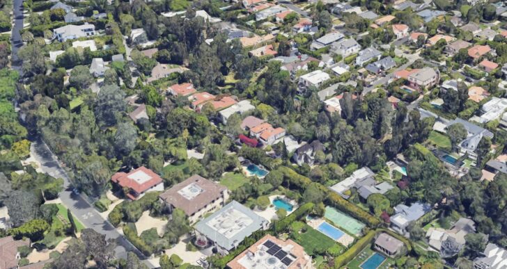 Billionaire Evan Spiegel Looking to Part With Starter Home in L.A. for $5M